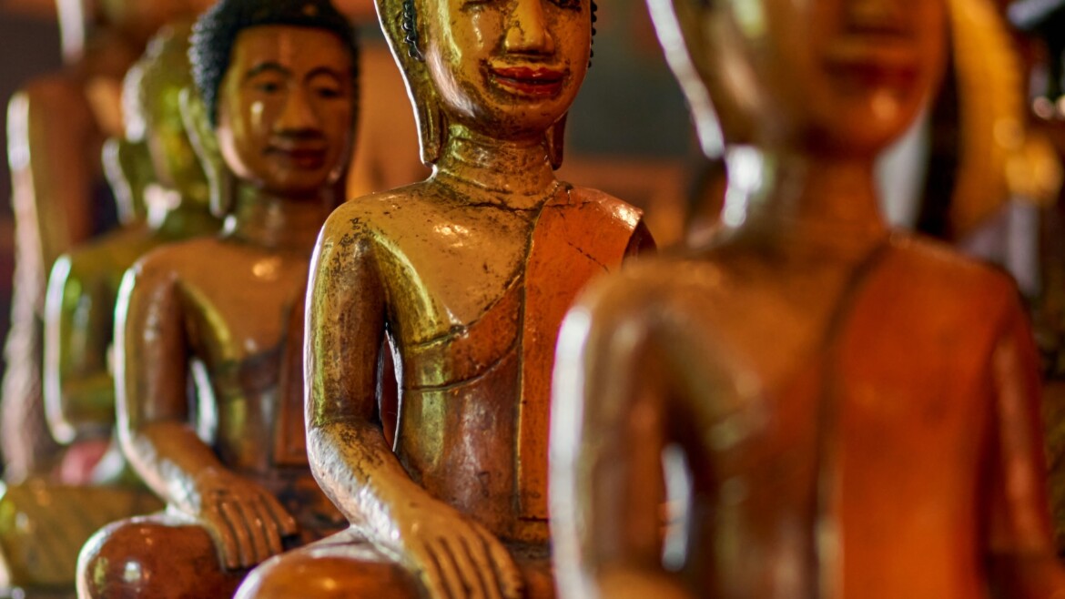 🇰🇭 Cambodia Etiquette Essentials: Do’s and Don’ts Every Traveler Should Know